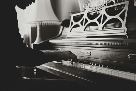 darius-F8E2tks5N04-unsplash