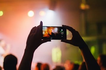 john-mark-arnold-soMvIOHmdgM-unsplash